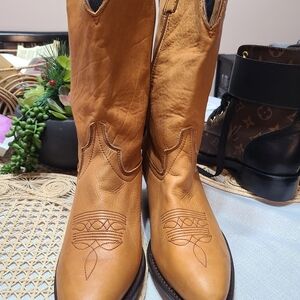Laredo Brown Heeled Boots